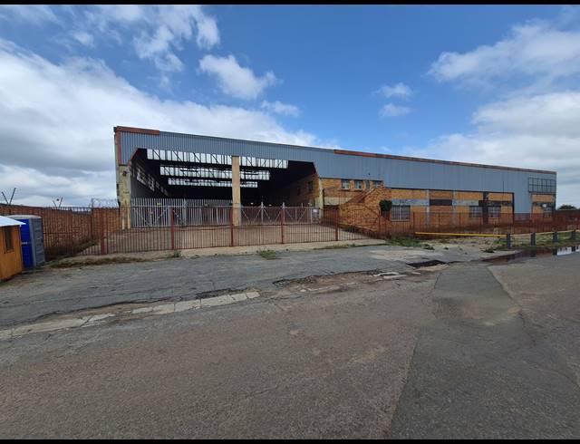 2,800M² WAREHOUSE TO LET IN HERIOTDALE